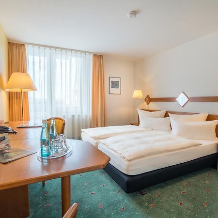Airporthotel Residenz Steinenbronn Bagian luar foto