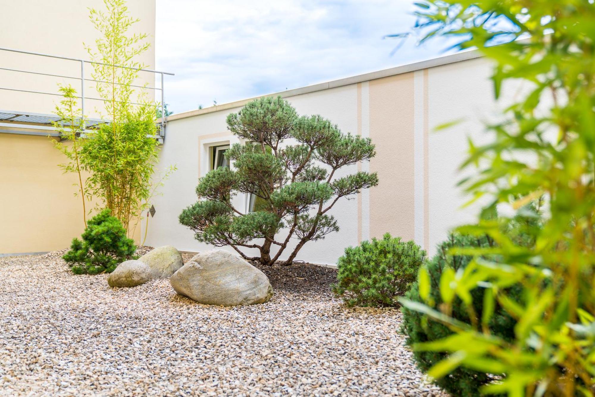 Airporthotel Residenz Steinenbronn Bagian luar foto