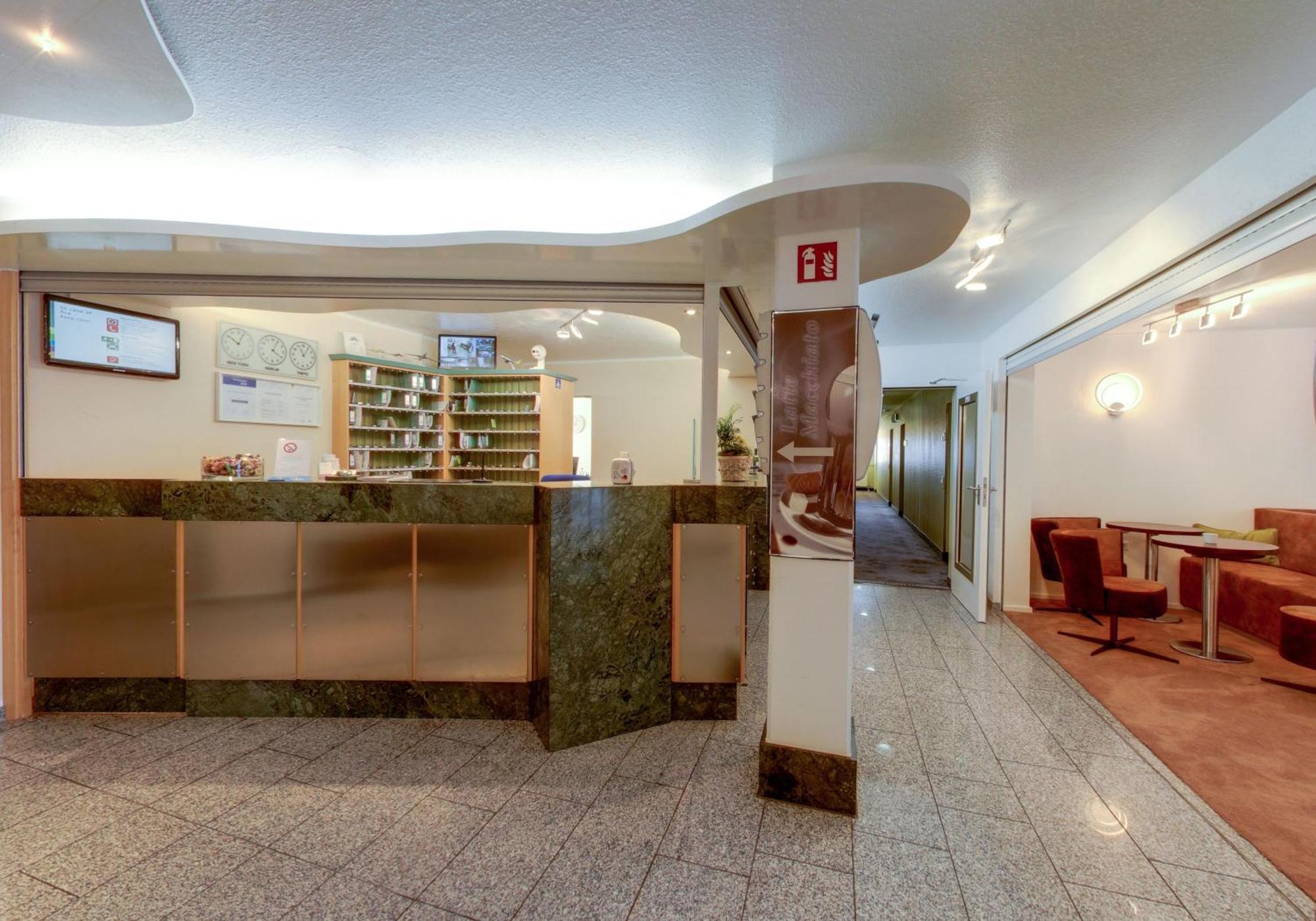 Airporthotel Residenz Steinenbronn Bagian luar foto