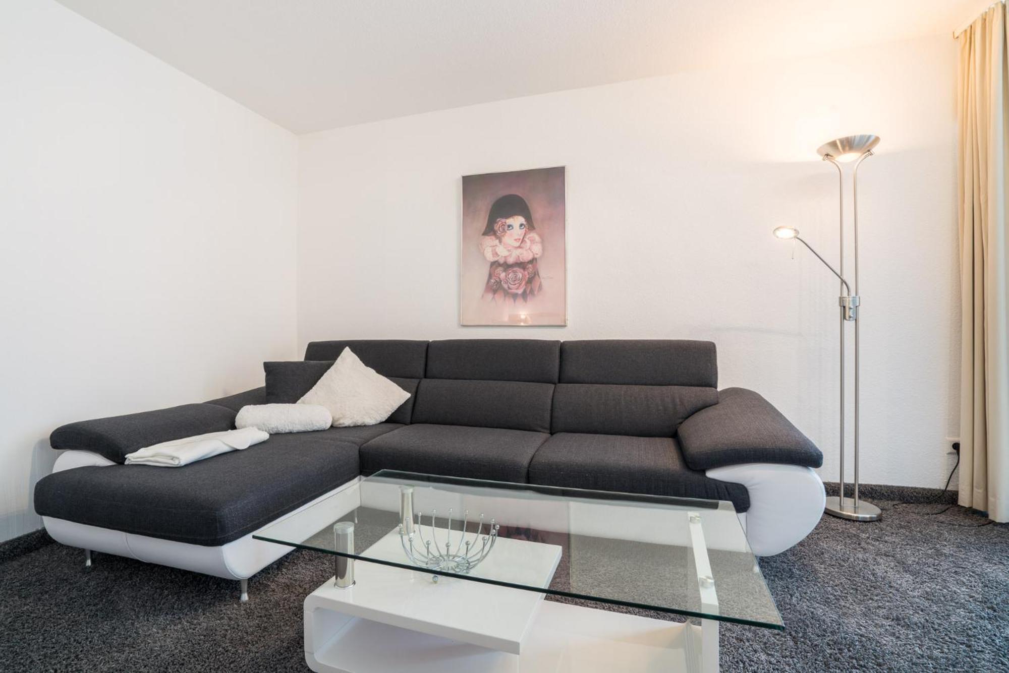 Airporthotel Residenz Steinenbronn Bagian luar foto